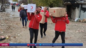 T&uuml;rk Kızılay kışlık giysi ve malzeme desteğinde bulundu