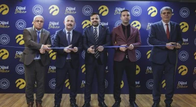 Turkcell huzurevlerinde teknoloji odaları a&ccedil;maya devam ediyor