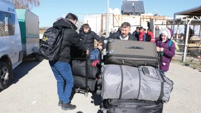 T&uuml;rkiye'deki Suriyeliler &uuml;lkelerine d&ouml;n&uuml;yor