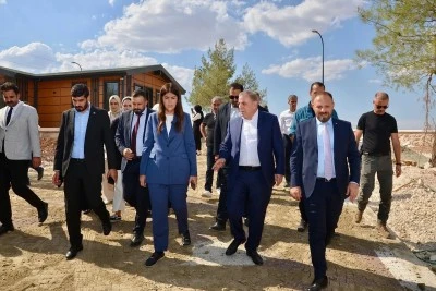T&uuml;rkiye y&uuml;zyılı buluşmaları&rsquo;nda Derya Ayaydın Midyatlılarla buluştu