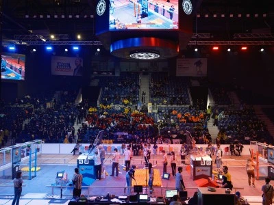 TurkNet desteğiyle FRC 2026'nın ikinci etabı Bakırk&ouml;y'de başladı