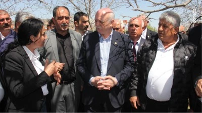 TZOB Genel Başkanı Bayraktar, Adıyaman'da zirai dondan etkilenen bah&ccedil;eleri inceledi