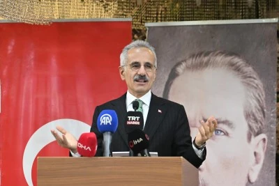 Ulaştırma ve Altyapı Bakanı Uraloğlu, Kilis'te "vefa iftarı" programında konuştu: