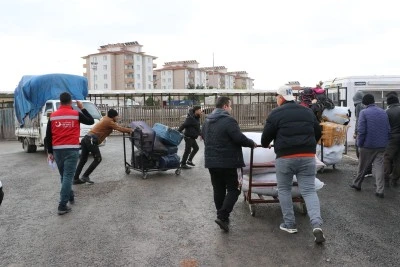 &Uuml;lkelerine d&ouml;nen Suriyeliler yeni yıldan umutlu
