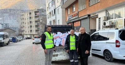 Uludere'de ailelere yardım