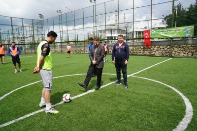 &Uuml;niversitede yarış başladı