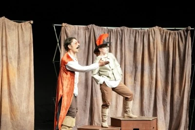 &lsquo;&Uuml;stat Shakespeare&rsquo; oyunu sahnelendi