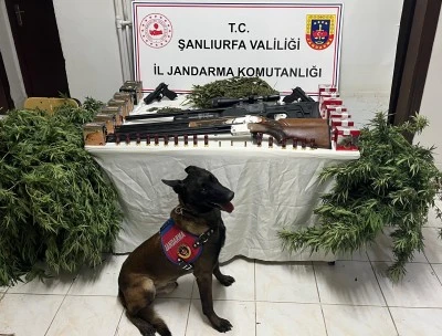 Uyuşturucu ve silah ka&ccedil;ak&ccedil;ılığı operasyonunda 3 ş&uuml;pheli yakalandı
