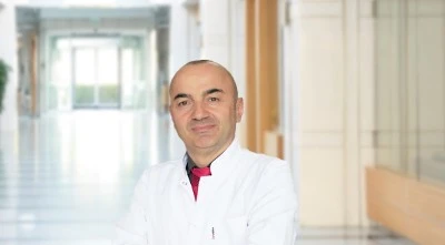 Uzun s&uuml;re ekrana bakmak g&ouml;z kuruluğu sebebi