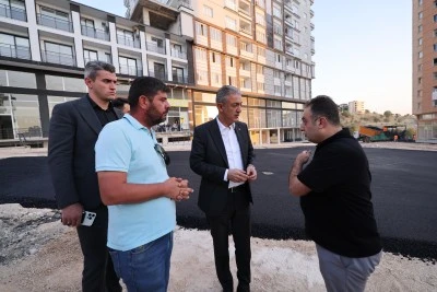 Vali Akkoyun asfalt &ccedil;alışmalarını inceledi