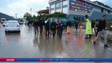 Vali Atay, sağanaktan etkilenen vatandaşları ziyaret etti