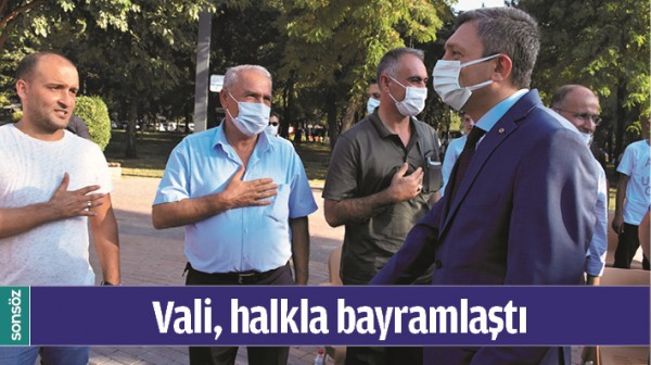 VALİ, HALKLA BAYRAMLAŞTI