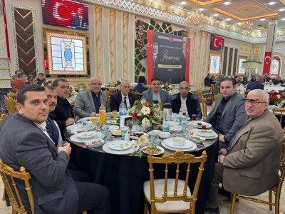 Vali Şahin, iftarda muhtarlarla bir araya geldi