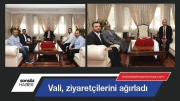 Vali, ziyaret&ccedil;ilerini ağırladı