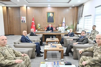 Vali Zorluoğlu Lice il&ccedil;esinde incelemelerde bulundu