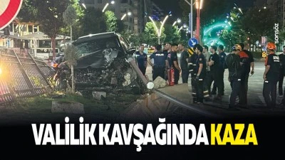 Valilik Kavşağında kaza