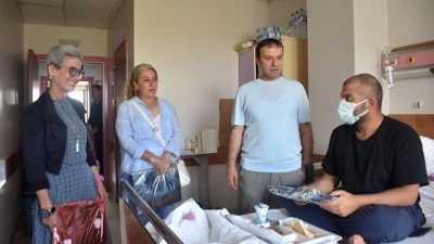 Van'da tedavi g&ouml;ren hastalar bayramda yalnız bırakılmadı