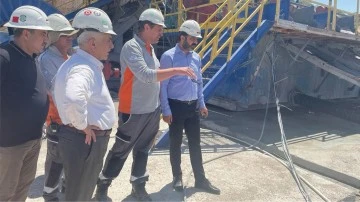 Vekil G&uuml;l, petrol arama &ccedil;alışmalarını inceledi