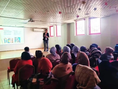 Velilere aile eğitimleri veriliyor