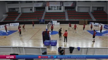 Voleybol Takımı, &ccedil;ıkışını s&uuml;rd&uuml;rmek istiyor