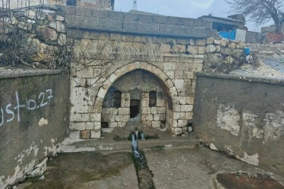 Yağışların ardından iki tarihi &ccedil;eşmede su yeniden aktı
