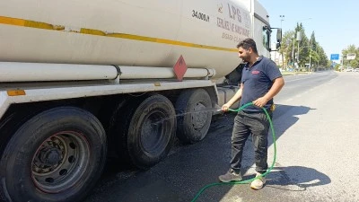 Yakıt y&uuml;kl&uuml; tankerde &ccedil;ıkan yangın s&ouml;nd&uuml;r&uuml;ld&uuml;