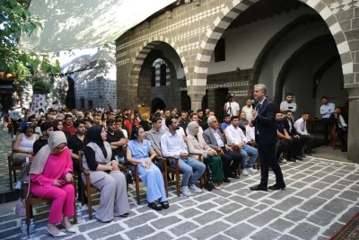  Yal&ccedil;ın, Diyarbakır'da Gen&ccedil;lik Buluşması'nda konuştu