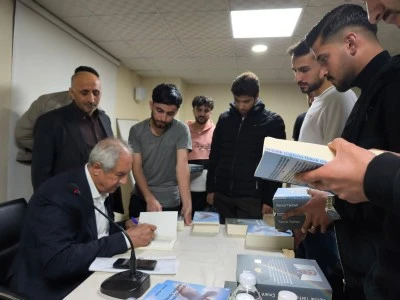 Yazar Tarhan, yurt &ouml;ğrencileriyle buluştu