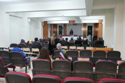 YEDAM'dan velilere t&uuml;t&uuml;n ve teknoloji bağımlılığı semineri
