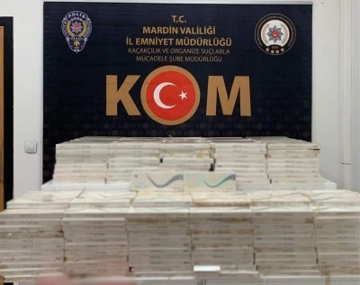 Yedi bin 100 paket ka&ccedil;ak sigara ele ge&ccedil;irildi