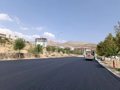 Yeşilli'de yol asfaltlama &ccedil;alışması başlatıldı