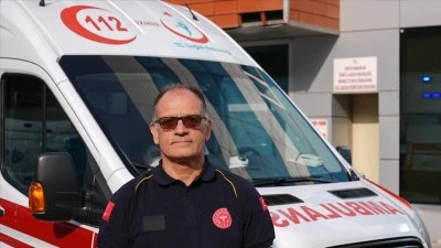 yirmi altı yıldır zamanla yarışıp hayat kurtarıyor