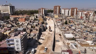 Yol genişletme &ccedil;alışmaları s&uuml;r&uuml;yor