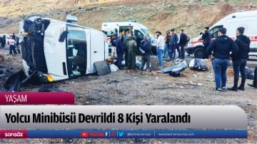 Yolcu Minib&uuml;s&uuml; Devrildi 8 Kişi Yaralandı