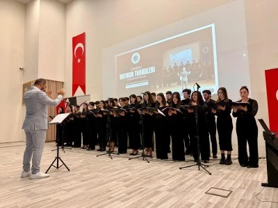 Y&ouml;resel ezgiler enstr&uuml;mansız seslendirildi