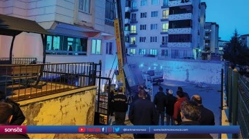 Y&uuml;k asans&ouml;r&uuml;nden d&uuml;şen 1 kişi &ouml;ld&uuml;,1 kişi yaralandı