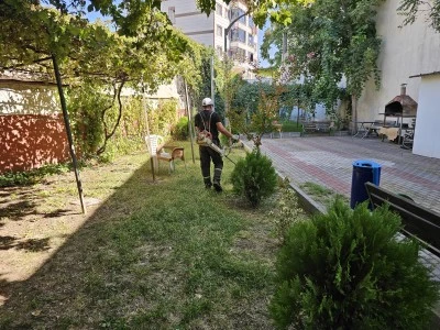Yurt bah&ccedil;esine itfaiye eli değdi