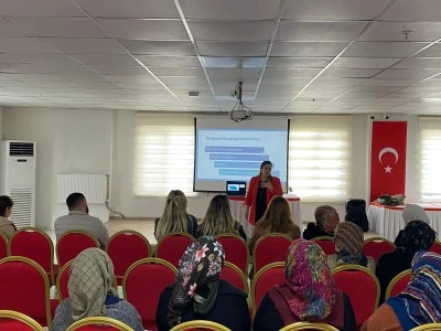 Yurt personeline iletişim eğitimi