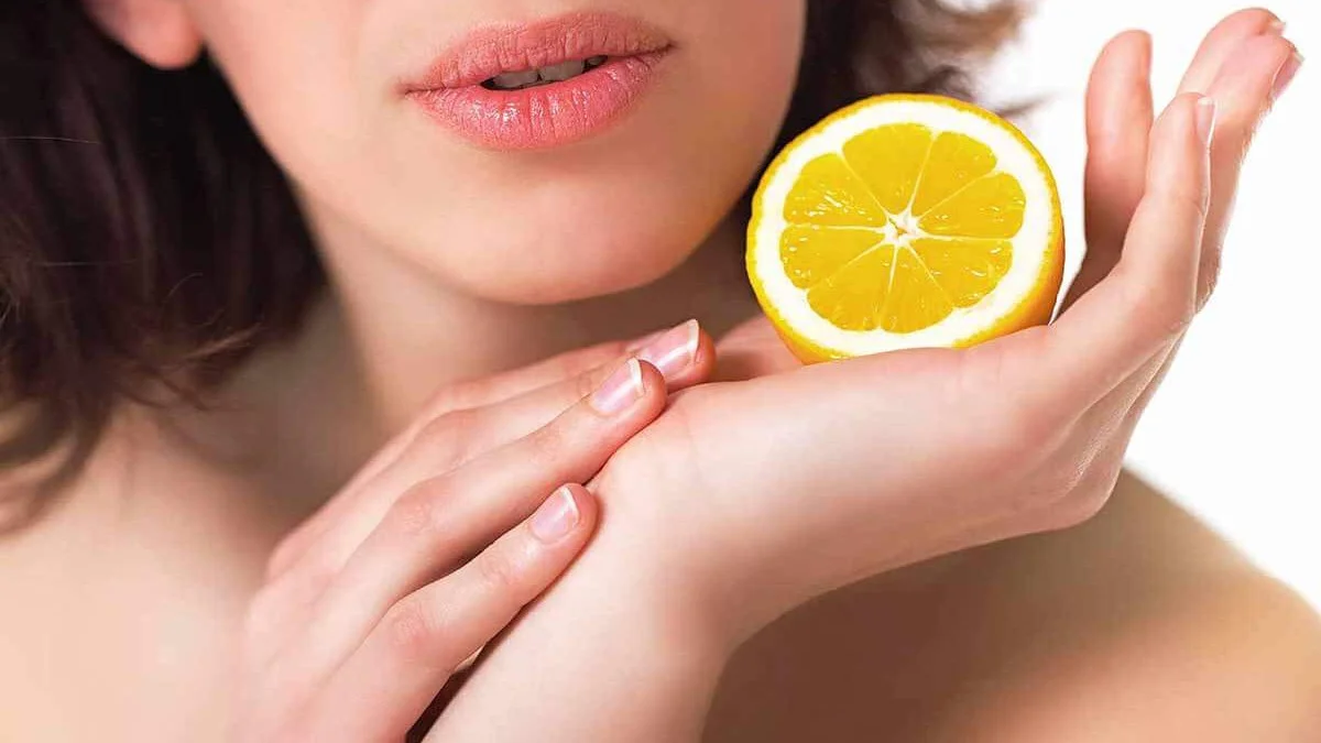 Y&uuml;z&uuml;n&uuml;ze limon suyu s&uuml;r&uuml;n, o derdi tarihe g&ouml;m&uuml;n&hellip;