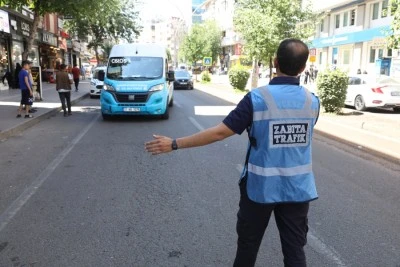 Zabıta ekiplerinden toplu taşıma ara&ccedil;larına 22 bin 477 denetim